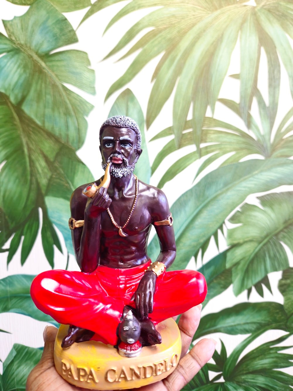 Papa Candelo Statue
